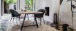 table-atelier-chaise-noire-contemporaine-vincent-sheppard