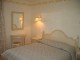 meubles provençaux - patinés- meubles de chambre