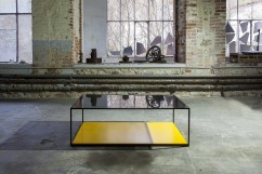 table-basse-design-acier-verre-duvivier-karusa