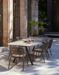 table-de-jardin-design-ceramique