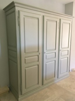 ARMOIRE ALPILLES 3 PORTES 