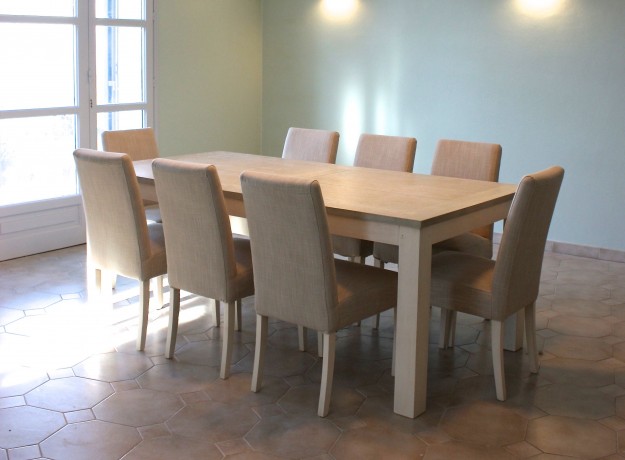 table-moderne-bois-massif extensible
